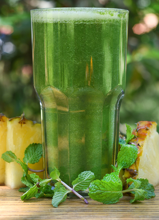 PINEAPPLE AND MINT JUICE